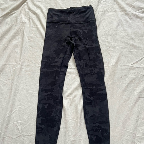 Lululemon Black Camouflage Leggings - Picture 4 of 7